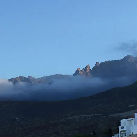 別荘 Semi-detached Holiday With Shared Pool, Near The Beach Of Costa Adeje