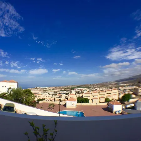 Semi-detached Holiday With Shared Pool, Near The Beach Of Costa Adeje Nyaraló Costa Adeje (Tenerife)